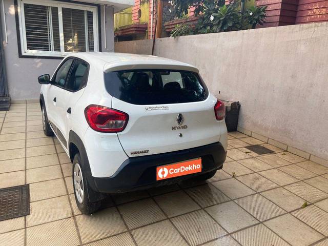 https://images10.gaadi.com/usedcar_image/3579689/original/processed_398b91e5-2c09-44e2-831e-ccb820361d61.jpeg?imwidth=6402