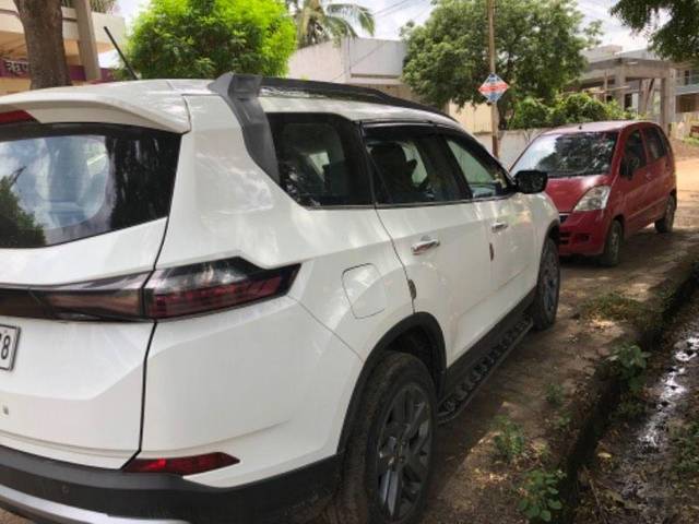 https://images10.gaadi.com/usedcar_image/3579754/original/processed_cb2ce564-eb96-45b1-bf81-03090e62ee24.jpeg?imwidth=6401