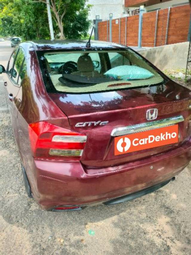 https://images10.gaadi.com/usedcar_image/3579788/original/processed_4480ec32-e873-4d01-97c2-9af7601a2e41.jpg?imwidth=6401