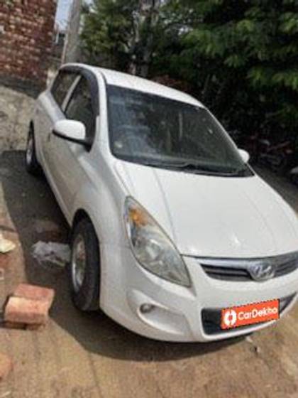 Hyundai i20 1.4 CRDi Sportz Hyundai i20 1.4 CRDi Sportz