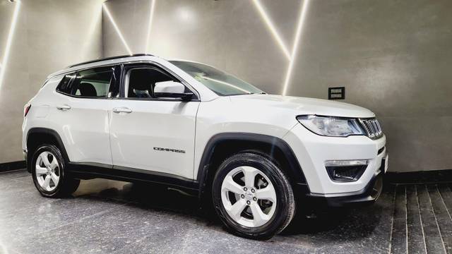 https://images10.gaadi.com/usedcar_image/3579953/original/processed_img2871967__used_car_2871967_1695024052.jpg?imwidth=6400