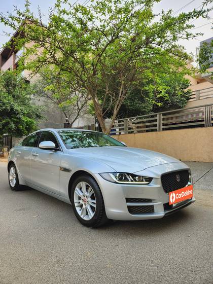 Jaguar XE 2.0L Diesel Prestige Jaguar XE 2.0L Diesel Prestige