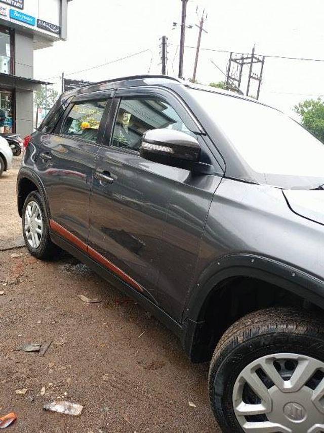 https://images10.gaadi.com/usedcar_image/3579970/original/processed_aaa6090d-7d1c-42d3-89e9-e4a26d6a9dd4.jpeg?imwidth=6400
