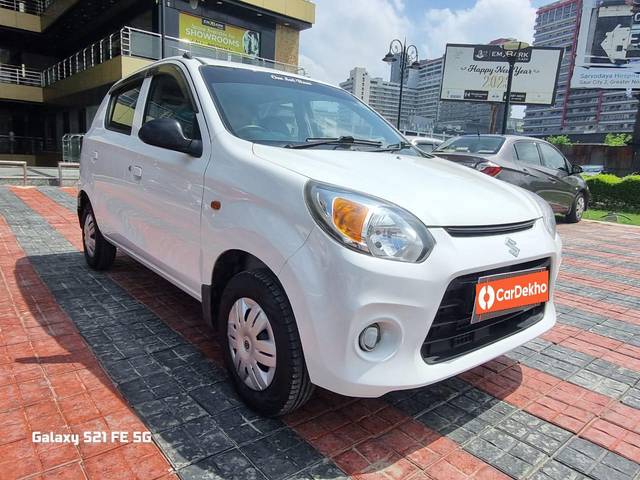 https://images10.gaadi.com/usedcar_image/3579987/original/processed_img2871987__used_car_2871987_1695025623.jpg?imwidth=6400
