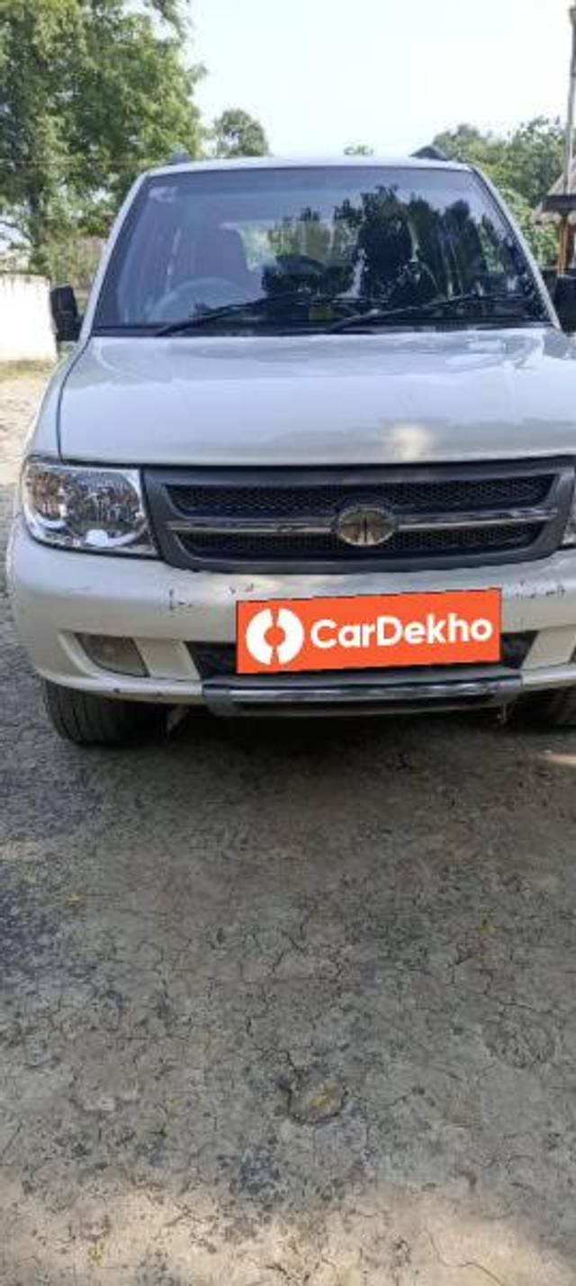 https://images10.gaadi.com/usedcar_image/3580026/original/processed_c40b1997-356b-42ba-ae0e-83feae15cdac.jpg?imwidth=6402