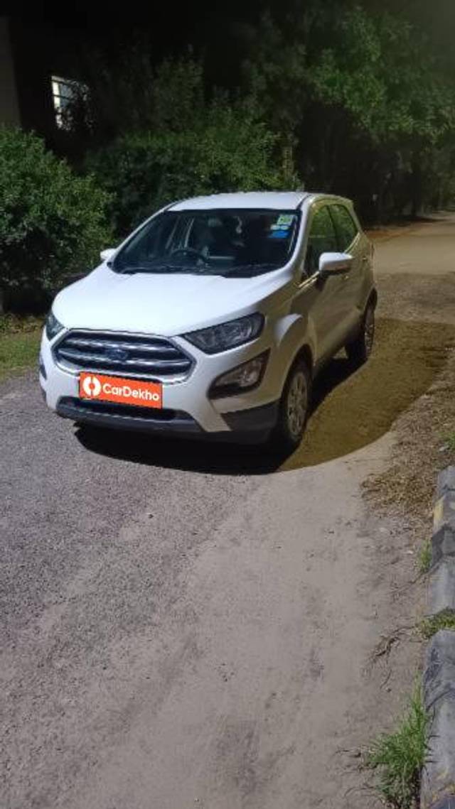 https://images10.gaadi.com/usedcar_image/3580120/original/processed_6f32ab1d-440a-400a-a38f-3011ba0e4621.jpg?imwidth=6401
