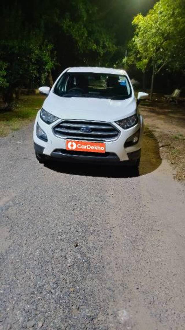 https://images10.gaadi.com/usedcar_image/3580120/original/processed_bea4eac7-0d1e-4cce-849b-9ab94956e0b5.jpg?imwidth=6402
