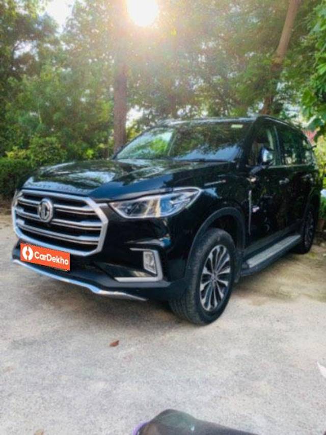 https://images10.gaadi.com/usedcar_image/3580237/original/processed_ed2dc78c-295e-46af-9fb7-6b60f9d49a3f.jpeg?imwidth=6402