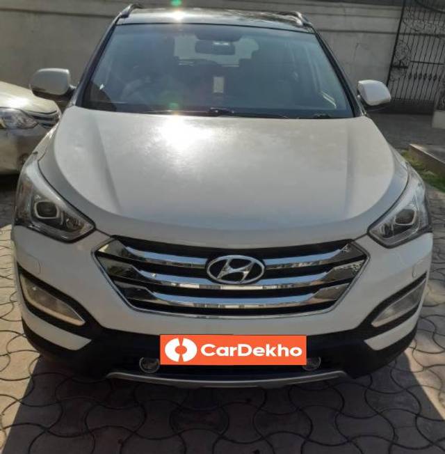 https://images10.gaadi.com/usedcar_image/3580298/original/processed_8ecb159b-3de6-4817-837a-dcf9ef8afe5f.jpeg?imwidth=6401