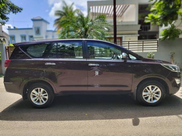 https://images10.gaadi.com/usedcar_image/3580407/original/img2872273__used_car_2872273_1695049026.jpg?imwidth=6401