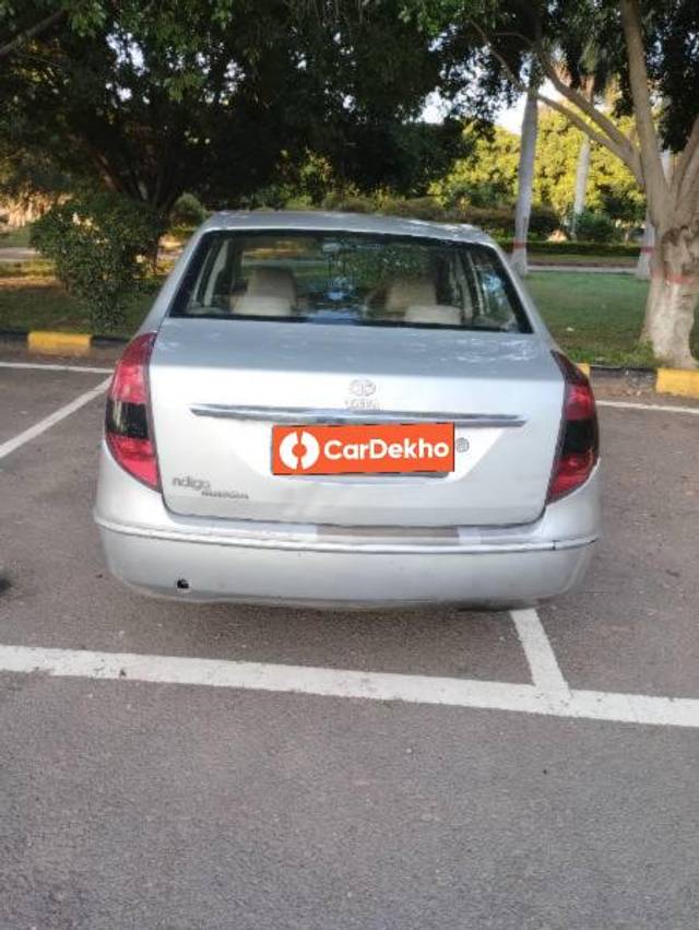 https://images10.gaadi.com/usedcar_image/3580436/original/processed_a848ec8e-80d0-4d72-a60d-f5b153589166.jpg?imwidth=6401