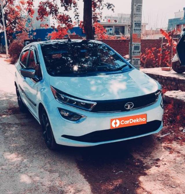 https://images10.gaadi.com/usedcar_image/3580504/original/processed_0180c402-ea5a-4266-b911-223c893b5016.jpg?imwidth=6400