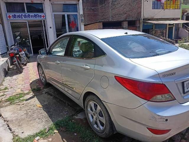 https://images10.gaadi.com/usedcar_image/3580604/original/processed_f28e7ec2-38c1-4a79-b672-f030570fde1b.jpg?imwidth=6402