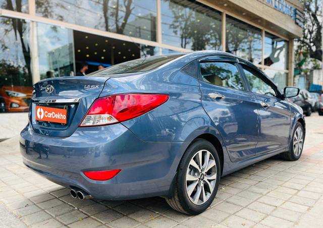 https://images10.gaadi.com/usedcar_image/3580764/original/processed_img2872421__used_car_2872421_1695106452.jpg?imwidth=6401
