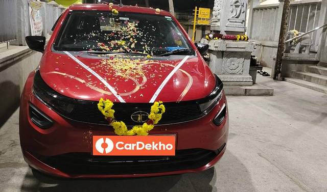 https://images10.gaadi.com/usedcar_image/3580771/original/processed_54fc3b85-8d83-4b87-8b85-63ef15cd2ef4.jpg?imwidth=6400