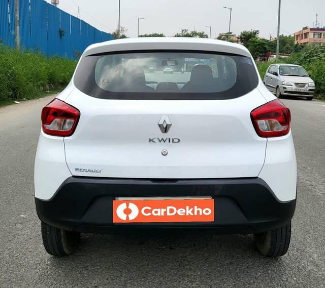 https://images10.gaadi.com/usedcar_image/3580815/original/processed_img2872457__used_car_2872457_1695108893.jpg?imwidth=6402