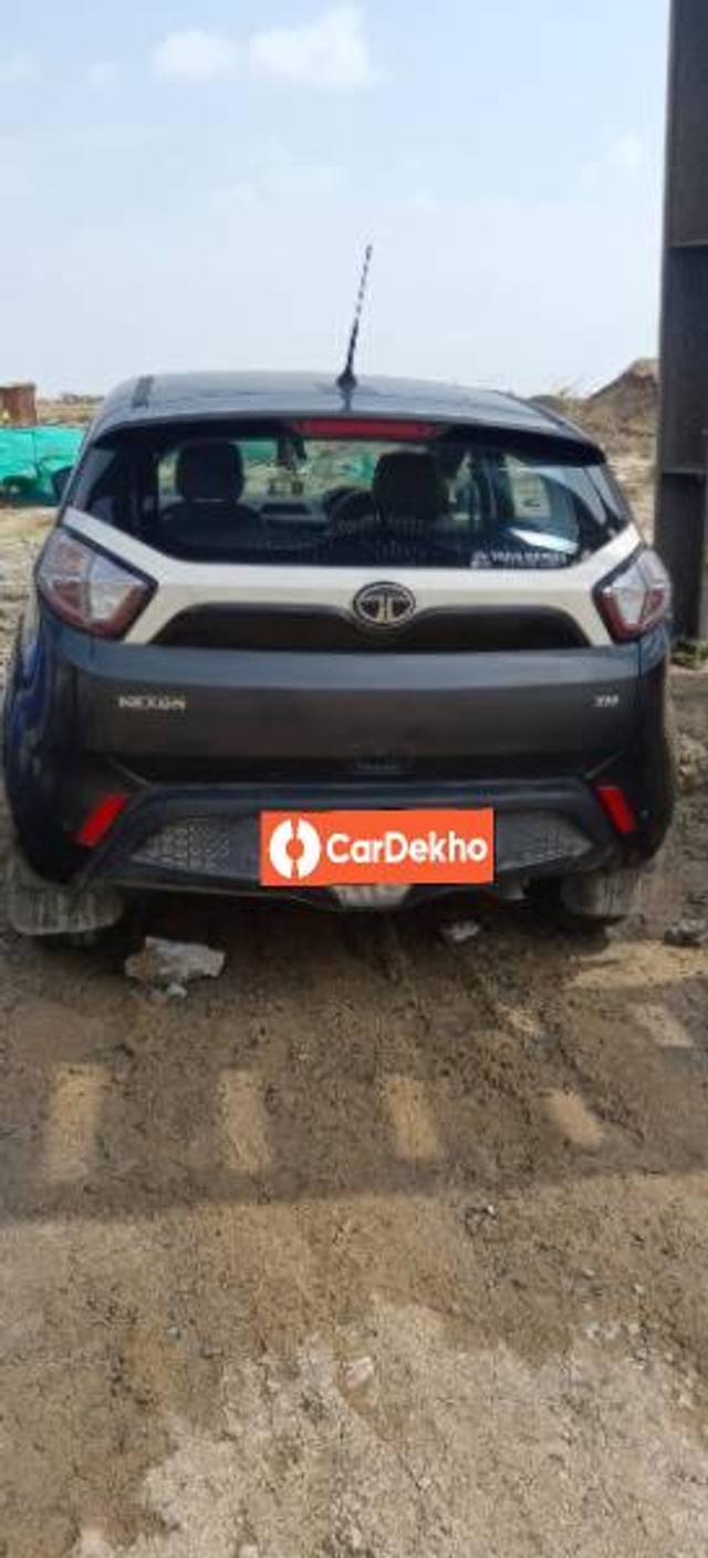 https://images10.gaadi.com/usedcar_image/3580847/original/processed_a8a05a06-b78e-488f-8454-243445bd796b.jpg?imwidth=6401