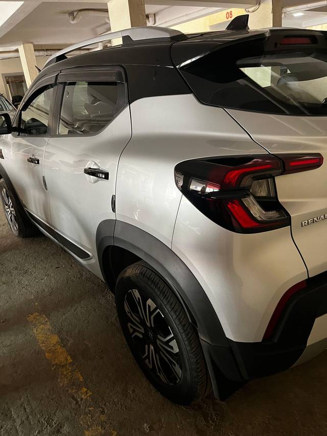 https://images10.gaadi.com/usedcar_image/3580857/original/processed_fe1c218b-7fba-4d87-874d-fc3e2acc57fe.jpeg?imwidth=6401