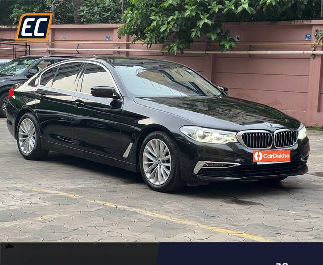 https://images10.gaadi.com/usedcar_image/3581108/original/processed_img2872681__used_car_2872681_1696402300.jpg?imwidth=6401