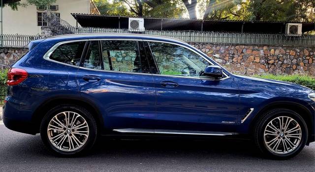 https://images10.gaadi.com/usedcar_image/3581121/original/processed_img2872690__used_car_2872690_1695122436.jpg?imwidth=6401