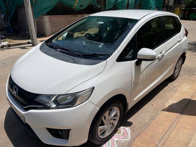 https://images10.gaadi.com/usedcar_image/3581164/original/processed_aa261ccf-b47a-46f9-8dee-09e844a0550f.jpeg?imwidth=6401