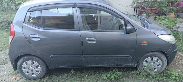 https://images10.gaadi.com/usedcar_image/3581199/original/processed_e9a899ff-df52-4aa1-8ee3-121e7ac6888e.jpg?imwidth=6401