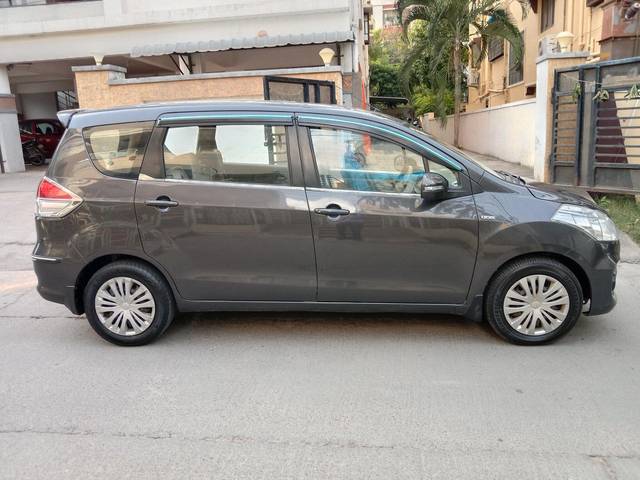 https://images10.gaadi.com/usedcar_image/3581200/original/processed_img2872742__used_car_2872742_1695125908.jpg?imwidth=6401