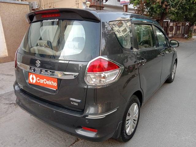 https://images10.gaadi.com/usedcar_image/3581200/original/processed_img2872742__used_car_2872742_1695125920.jpg?imwidth=6402