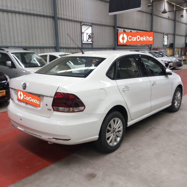 https://images10.gaadi.com/usedcar_image/3581275/original/processed_img2872798__used_car_2872798_1695129502.jpg?imwidth=6402