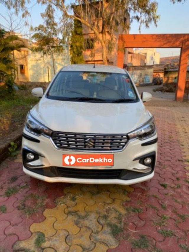 https://images10.gaadi.com/usedcar_image/3581352/original/processed_3968ff8e-7342-429c-a60b-dbf897c3b67b.jpeg?imwidth=6400
