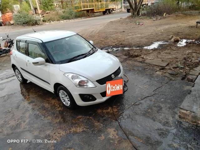 https://images10.gaadi.com/usedcar_image/3581417/original/processed_5801e719-6275-4876-9f2f-298ea270b381.jpg?imwidth=6400