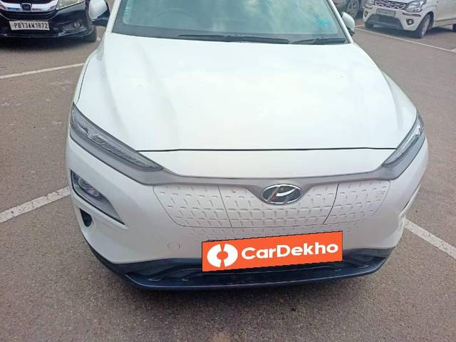 https://images10.gaadi.com/usedcar_image/3581549/original/processed_20d8dc52-6f99-4ec4-9cea-d7e87ed72fbf.jpeg?imwidth=6400