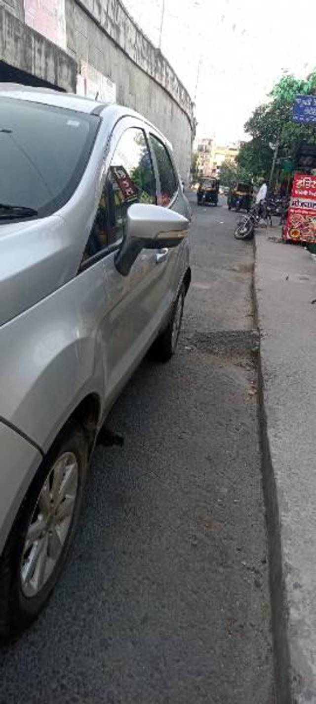 https://images10.gaadi.com/usedcar_image/3581582/original/processed_cd5d779e-2c45-49e6-b847-9209ff249d8a.jpg?imwidth=6400