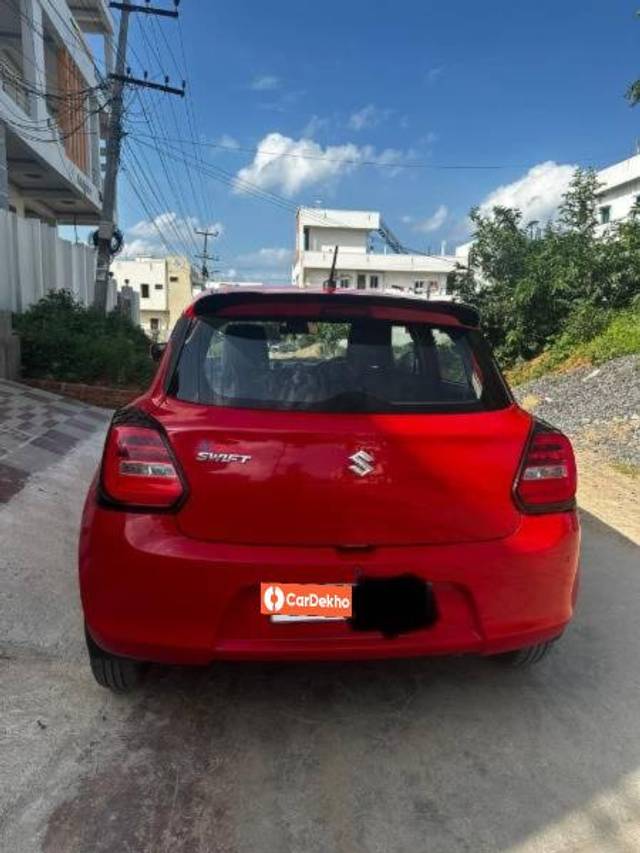 https://images10.gaadi.com/usedcar_image/3581774/original/processed_4826edad-be60-4be2-b114-c6ca64dbf10a.jpg?imwidth=6402
