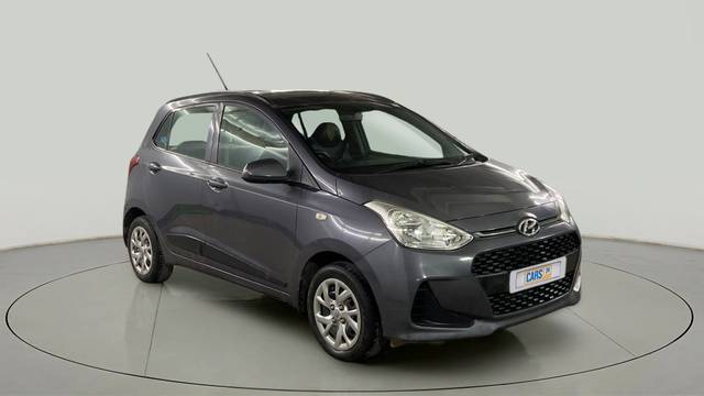 https://images10.gaadi.com/usedcar_image/3581792/original/slot__13830317768-cb147bfa6e8f4836916f407fe64e6695-Exterior-7.jpg?imwidth=6400