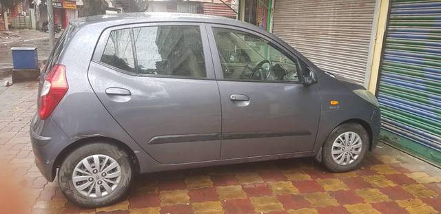 https://images10.gaadi.com/usedcar_image/3582037/original/processed_a68f0d96-e1e9-4e06-81b5-db4b1c66c8a3.jpg?imwidth=6401