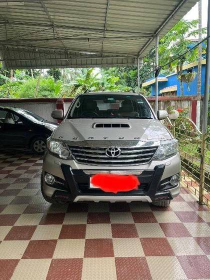 Toyota Fortuner 4x2 AT Toyota Fortuner 4x2 AT