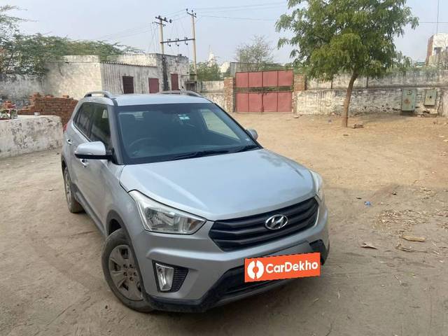 https://images10.gaadi.com/usedcar_image/3582249/original/processed_f8fcf418-f931-4d9a-b399-c9f055b84a56.jpg?imwidth=6400