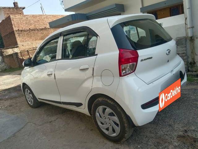 https://images10.gaadi.com/usedcar_image/3582282/original/processed_801467ad-8366-4ca1-9f7f-e26b74d75025.jpeg?imwidth=6402
