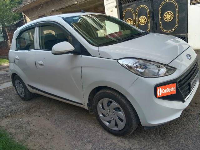 https://images10.gaadi.com/usedcar_image/3582282/original/processed_b1a334e4-56eb-452c-9cfe-a05a0878c2c0.jpeg?imwidth=6400