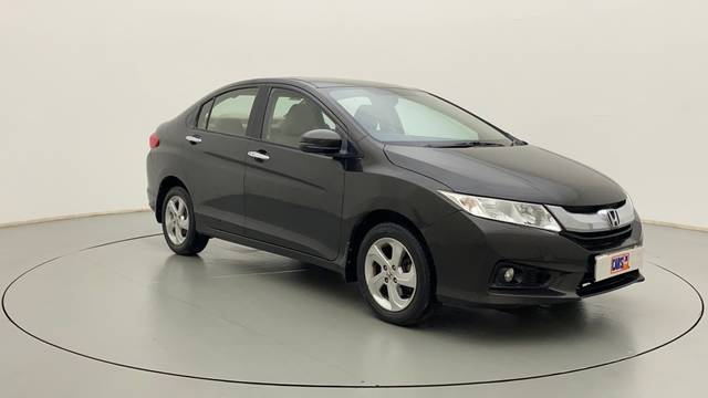 https://images10.gaadi.com/usedcar_image/3582598/original/f2d2a6f1-6315-40ed-b62c-73f312c50999__42.jpg?imwidth=6400