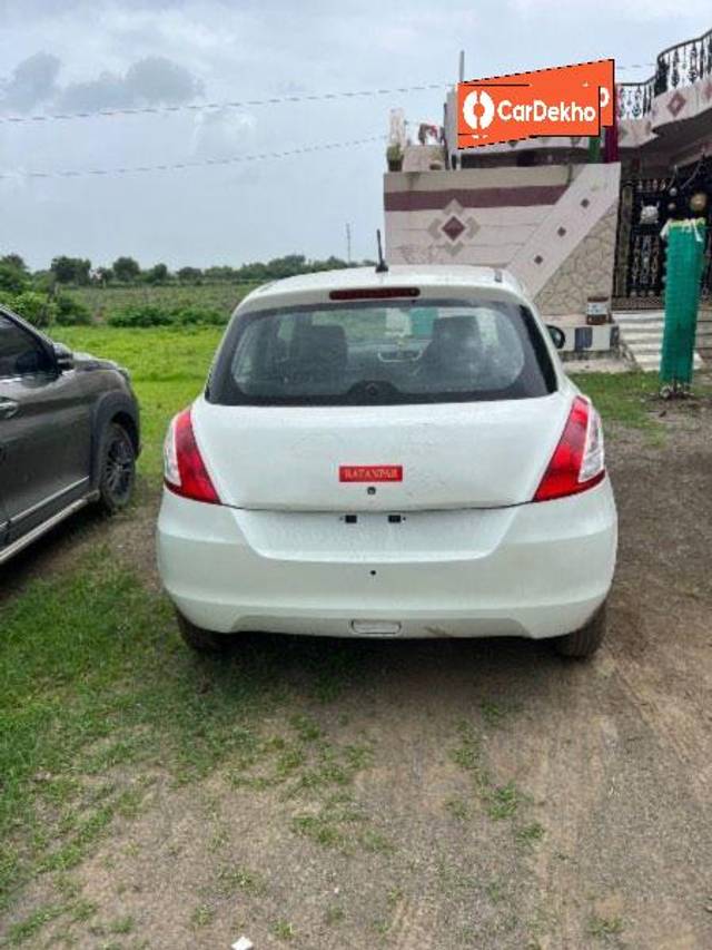 https://images10.gaadi.com/usedcar_image/3582624/original/processed_16ff2b53-5225-4911-863f-53f1e6e90cdc.jpeg?imwidth=6402