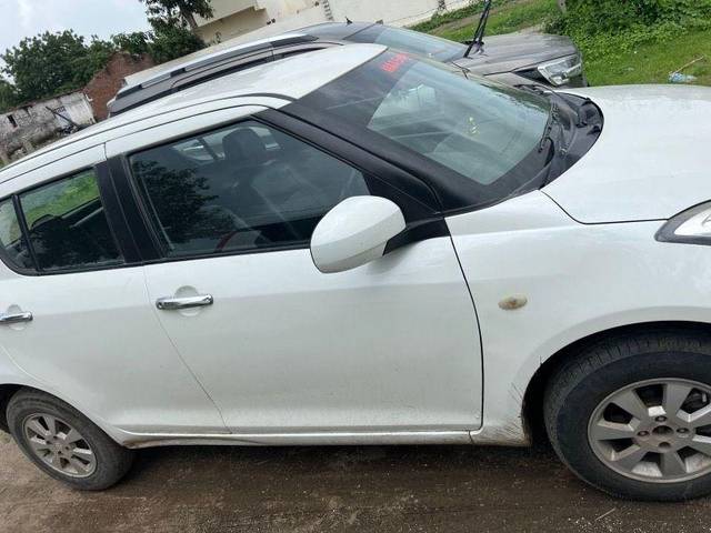 https://images10.gaadi.com/usedcar_image/3582624/original/processed_252d969f-6297-45a3-b31e-e9a588cef072.jpeg?imwidth=6401