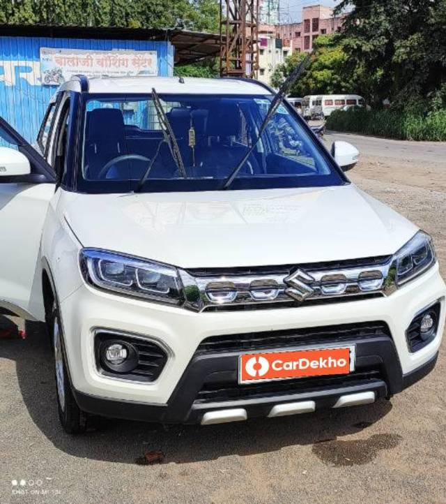 https://images10.gaadi.com/usedcar_image/3582625/original/processed_8b78120c-a5ae-4746-b234-48ece121344a.jpg?imwidth=6400