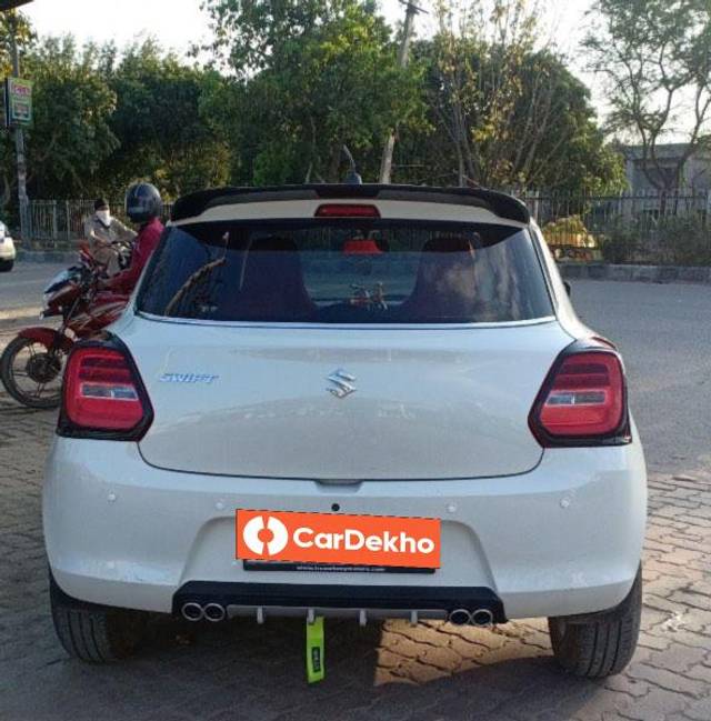 https://images10.gaadi.com/usedcar_image/3582752/original/processed_35127257-db46-4e63-a923-037f8a00af10.jpeg?imwidth=6401