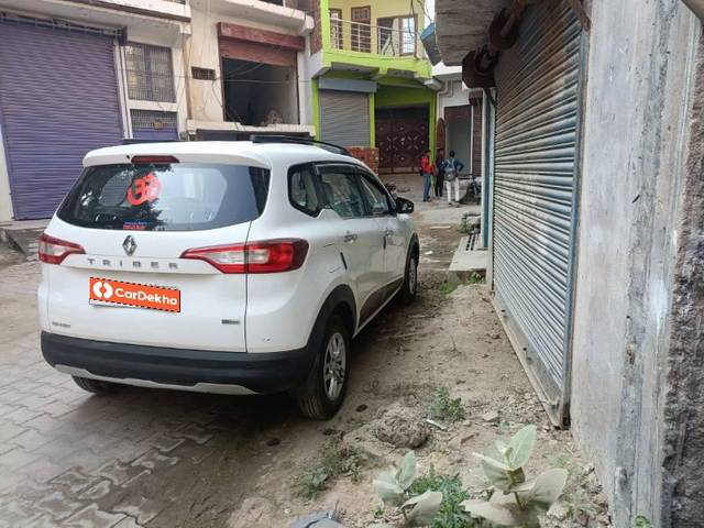https://images10.gaadi.com/usedcar_image/3582822/original/processed_7c5e0c30-b244-4749-b985-0d9f3b57aea6.jpg?imwidth=6402