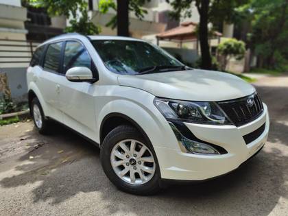 Mahindra XUV500 W10 2WD