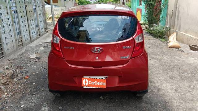 https://images10.gaadi.com/usedcar_image/3583091/original/processed_a3da8b33-1999-41e9-9c1d-332446afecc4.jpg?imwidth=6402