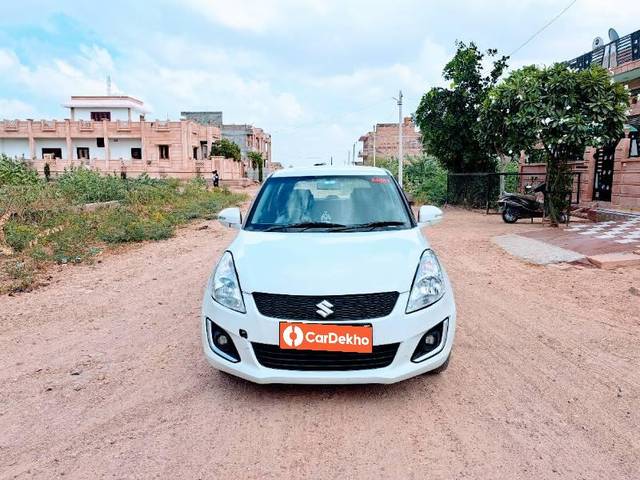 https://images10.gaadi.com/usedcar_image/3583122/original/processed_2a6ae53a-834d-47eb-8037-fd9ed1f9248f.jpg?imwidth=6402