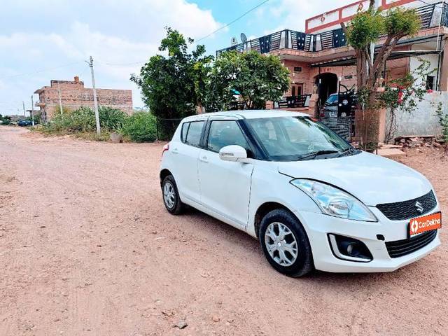 https://images10.gaadi.com/usedcar_image/3583122/original/processed_ecf05dda-07ce-4049-b060-0c32ad42cf4e.jpg?imwidth=6400